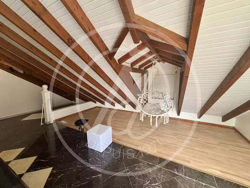 Maison, 256 m²