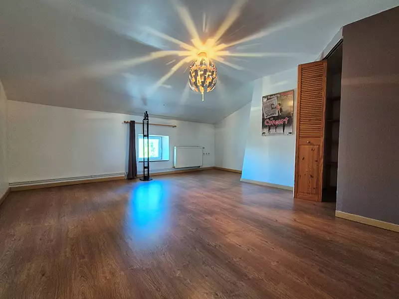 Maison, 185 m²