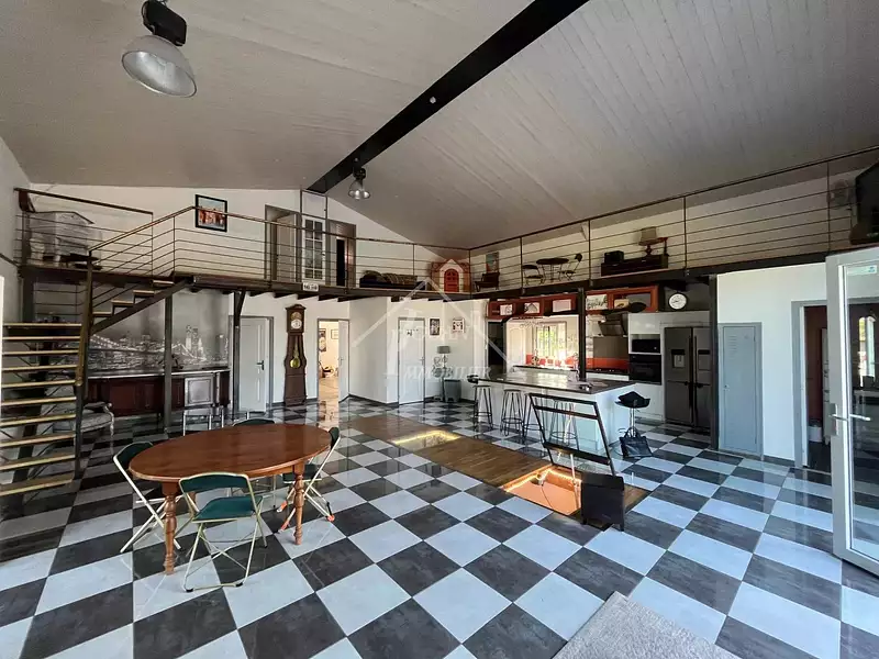 Maison, 200 m²