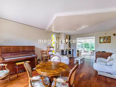 Maison, 168 m²