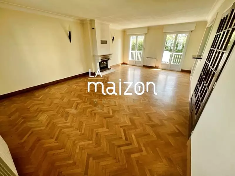 Maison, 176 m²