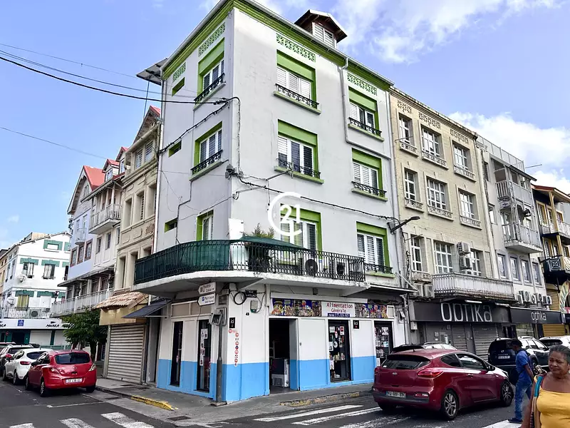 Immeuble, 216 m²