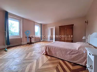 Maison, 240 m²