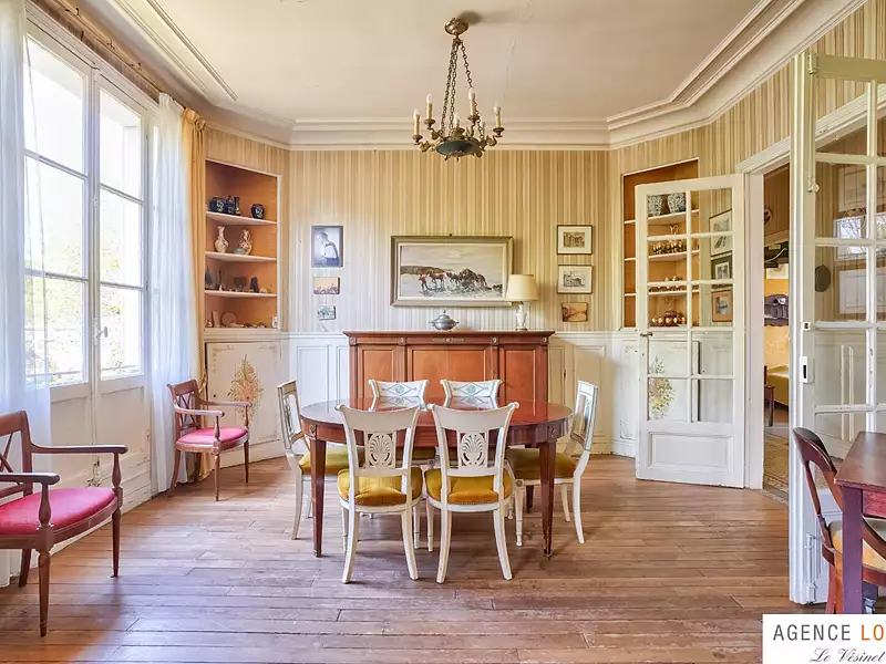 Maison, 210 m²