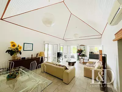 Maison, 235 m²