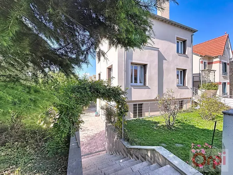 Maison, 203 m²