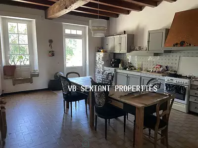 Maison, 380 m²