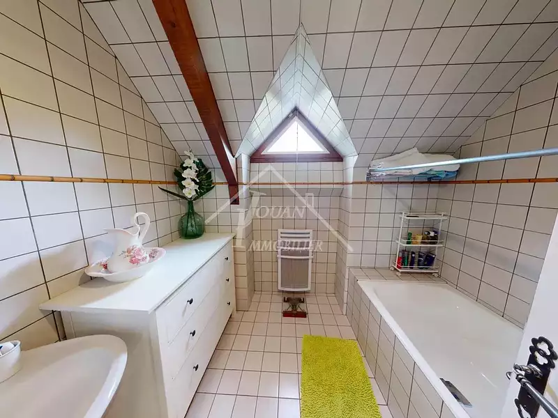 Maison, 176 m²