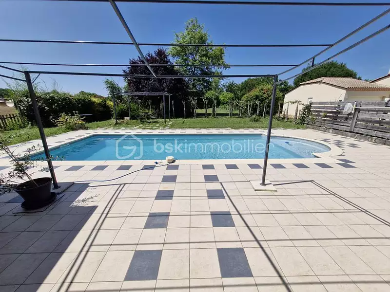 Maison, 178 m²