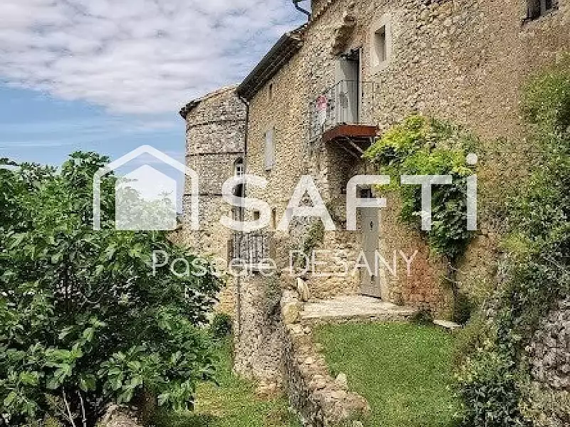 Maison, 245 m²