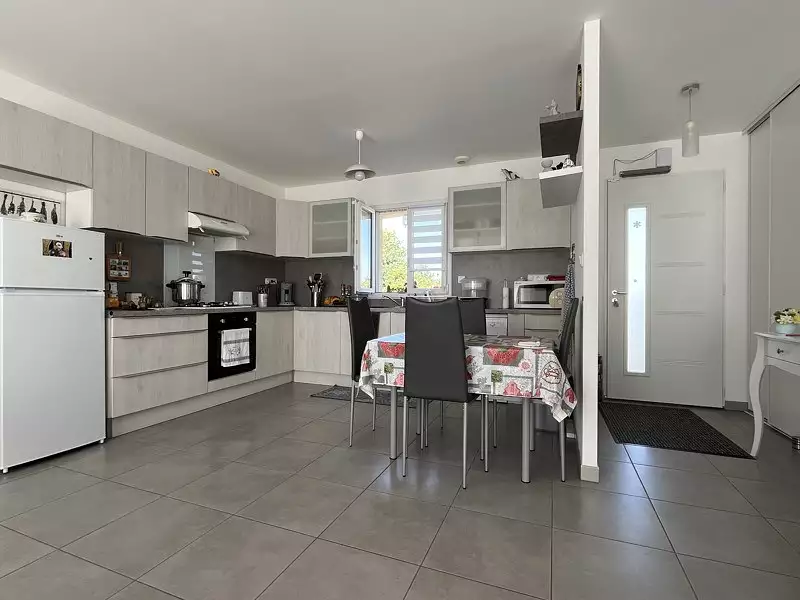 Maison, 93 m²