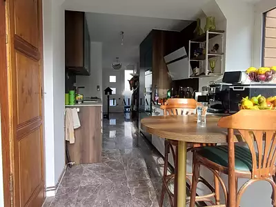 Maison, 256 m²