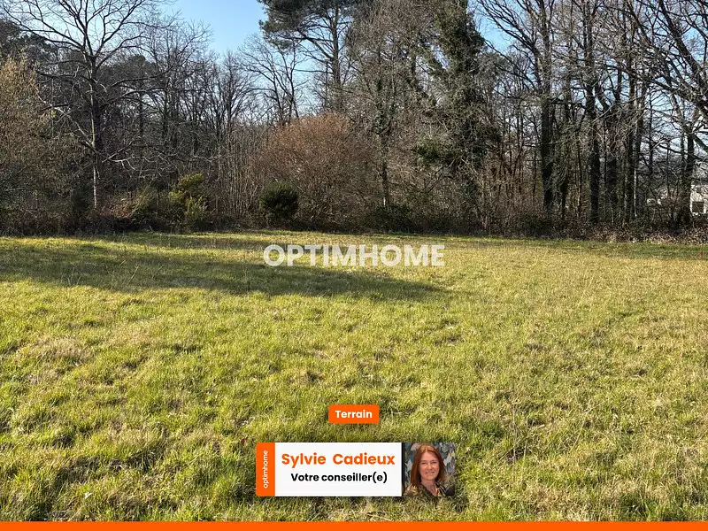 Terrain, 738 m²