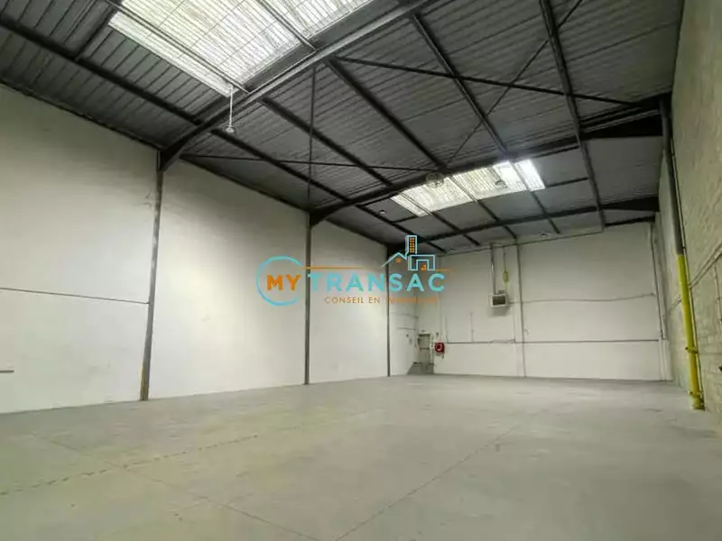 Divers, 1 251 m²