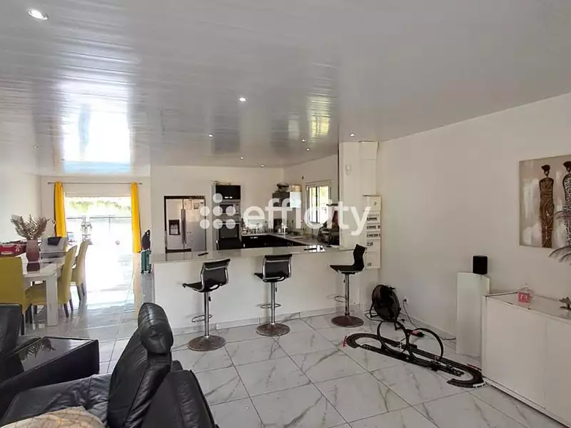 Maison, 170 m²