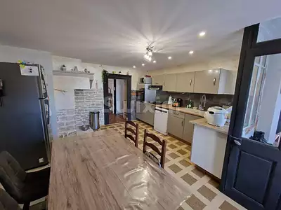 Maison, 245 m²