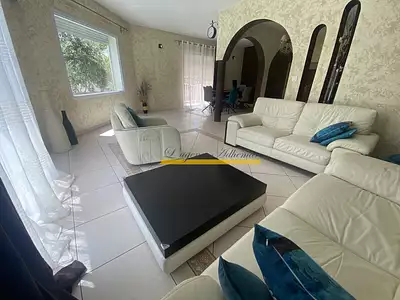Maison, 174 m²
