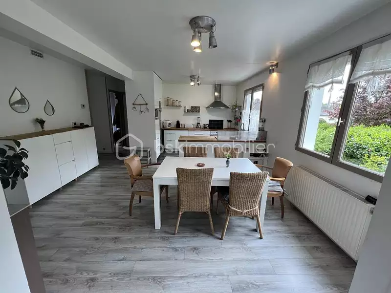 Maison, 185 m²