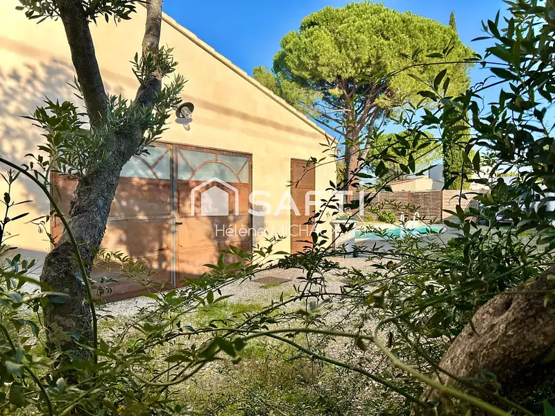 Maison, 216 m²