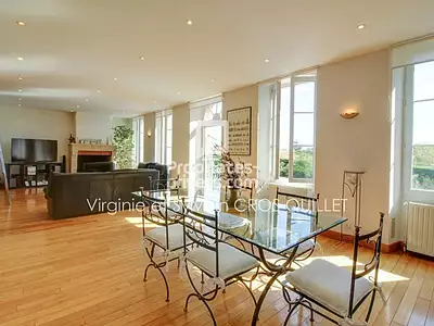 Maison, 284 m²