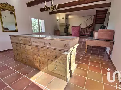 Maison, 242 m²