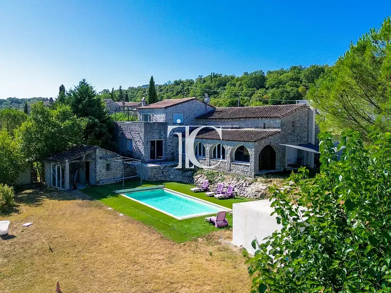 Maison, 195 m²