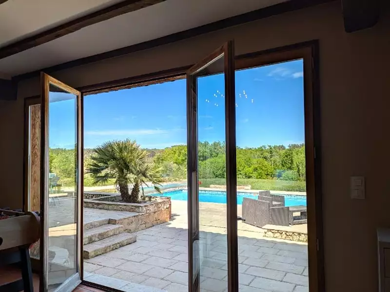 Maison, 900 m²