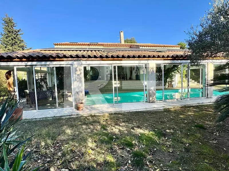 Maison, 217 m²