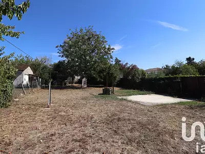 Terrain, 900 m²
