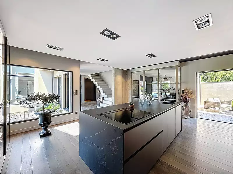 Maison, 243 m²