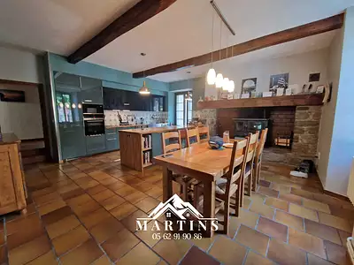 Maison, 261 m²
