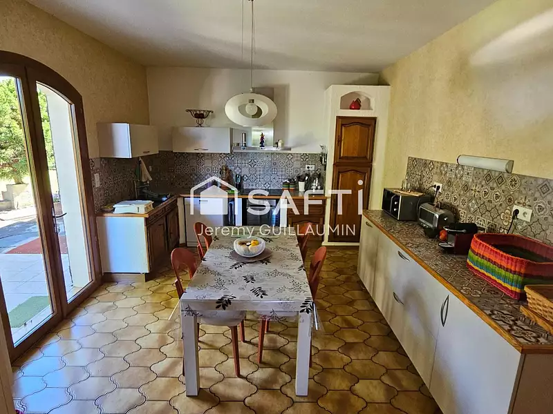 Maison, 274 m²