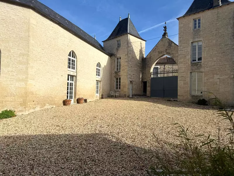 Maison, 247 m²