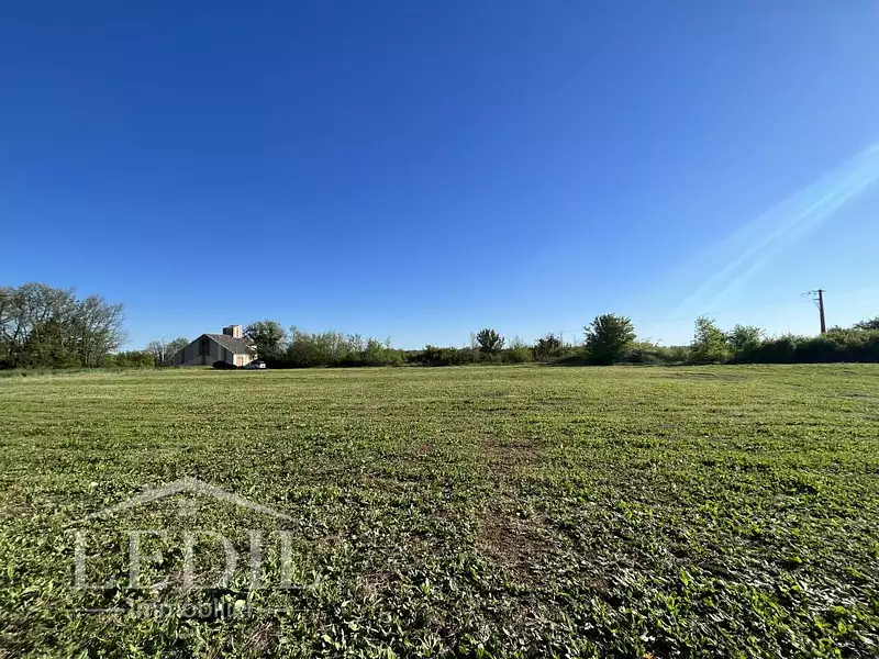 Terrain, 6 448 m²