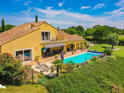 Maison, 240 m²