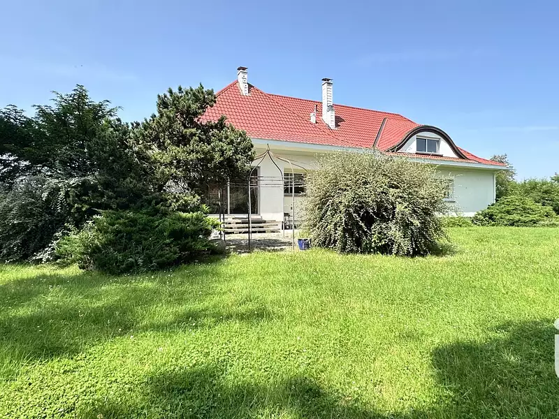 Maison, 275 m²