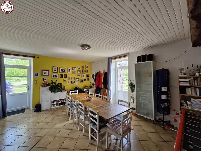 Maison, 195 m²