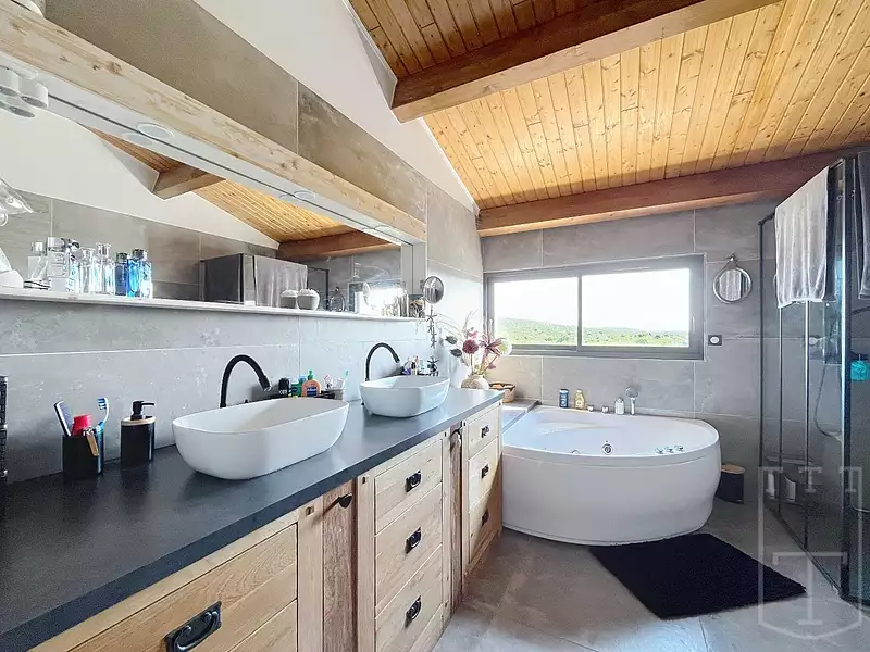 Maison, 193 m²
