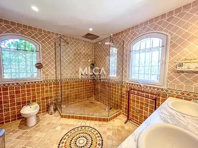 Maison, 250 m²