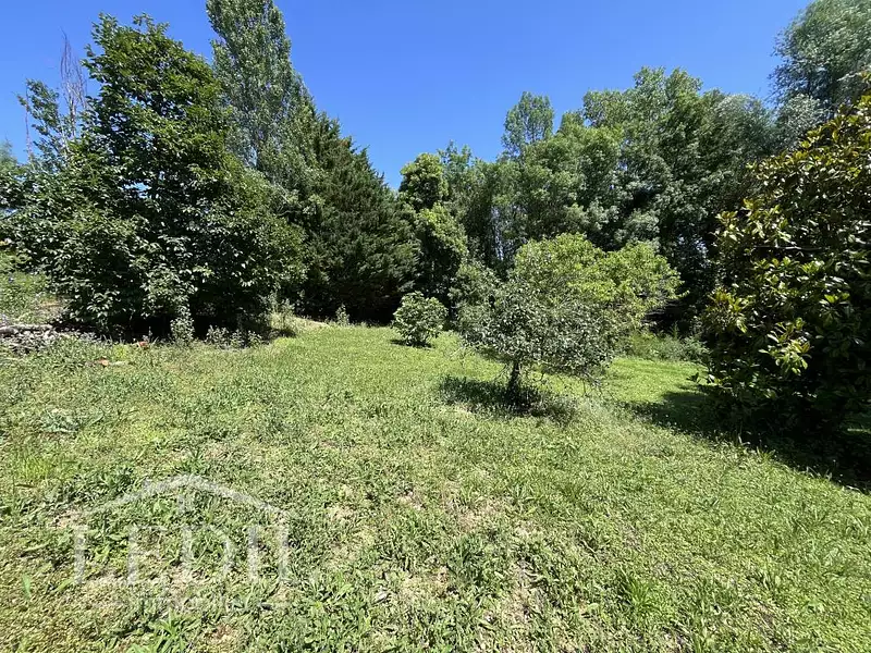 Terrain, 3 773 m²