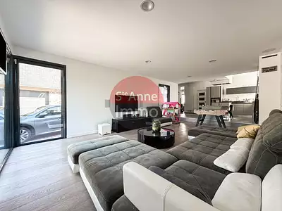 Maison, 230 m²