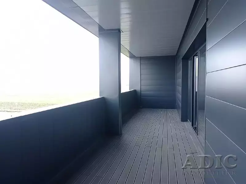 Divers, 200 m²
