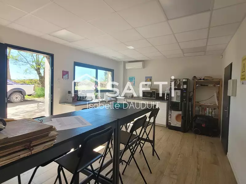 Divers, 1 160 m²