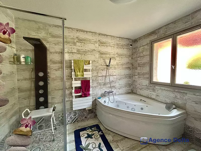 Maison, 182,93 m²