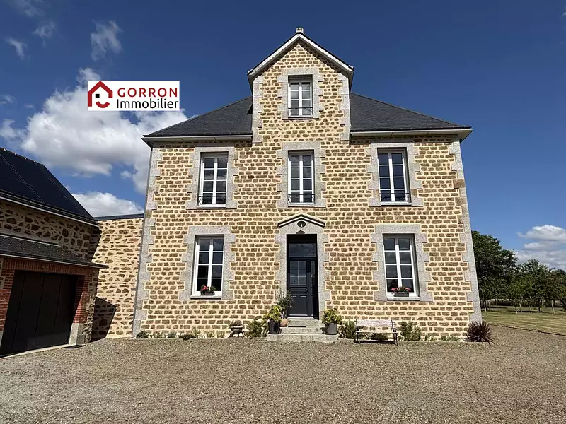 Maison, 255 m²