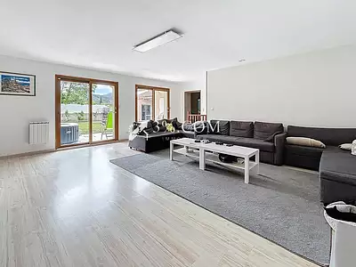 Maison, 268 m²
