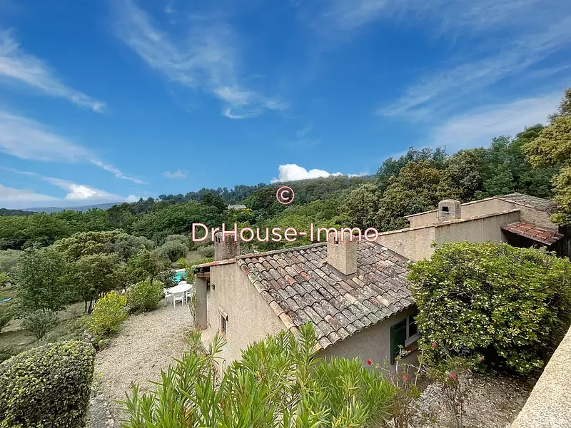Maison, 218,5 m²