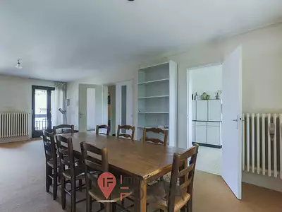 Maison, 166 m²