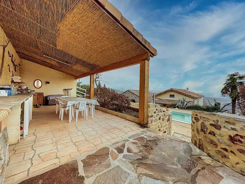 Maison, 250 m²