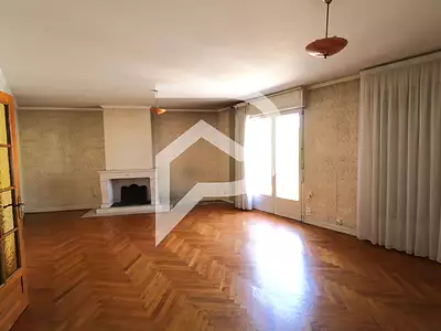 Immeuble, 505,82 m²